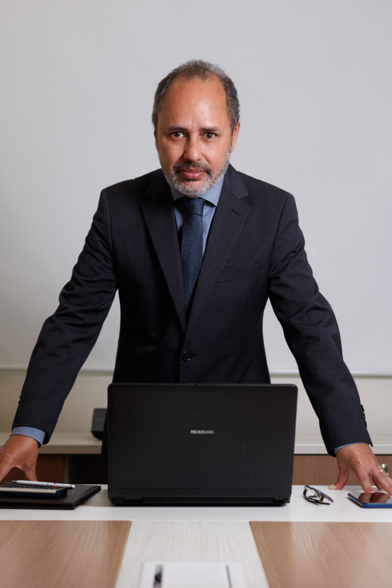 Benjamin Corrêa, CEO da Dataplan Contabilidade, em ambiente profissional